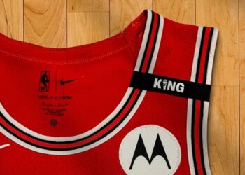 Un hommage permanent à Stacey King sur le maillot des Bulls