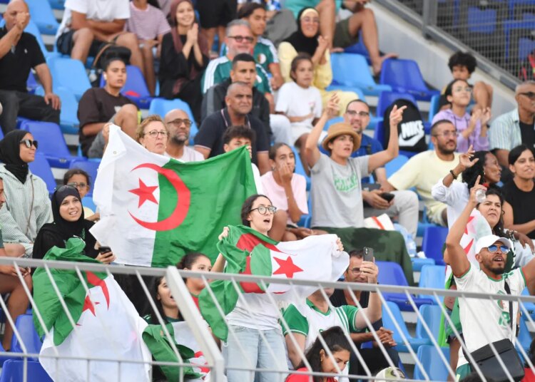 Algérie : un géant de 1,97m se rapproche des Verts