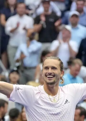 ATP > Kim Clijsters : "Je ne m'attendais absolument pas à ce que Zverev devienne numéro 1 mondial devant Alcaraz et Sinner, mais cela prouve une chose..."