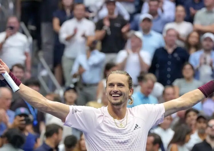 ATP > Kim Clijsters : "Je ne m'attendais absolument pas à ce que Zverev devienne numéro 1 mondial devant Alcaraz et Sinner, mais cela prouve une chose..."