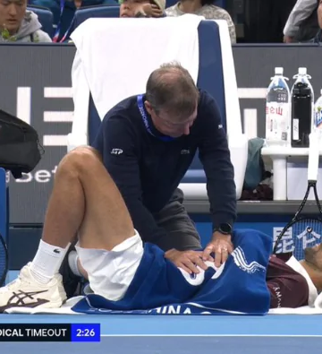 ATP - Pékin > Des images inquiétantes de Novak Djokovic lors de son match à Pékin