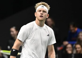 ATP - Shanghai > Davidovich Fokina, vainqueur sur abandon du Français Gea en quarts : "Je suis désolé pour Arthur. Je voulais vraiment faire un bon match contre lui pour voir où j'en suis"