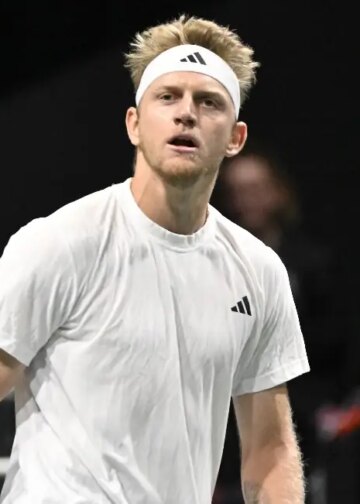 ATP - Shanghai > Davidovich Fokina, vainqueur sur abandon du Français Gea en quarts : "Je suis désolé pour Arthur. Je voulais vraiment faire un bon match contre lui pour voir où j'en suis"