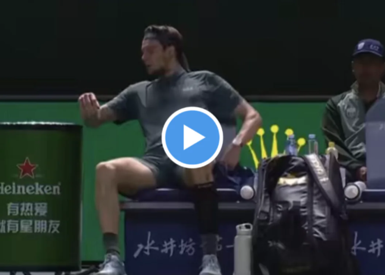 ATP - Shanghai, Vidéos > Le nouveau coup de sang de Bublik qui aurait pu lui coûter très cher