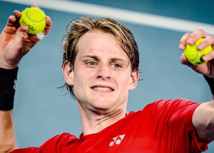 ATP - Shanghai > Zizou Bergs répond à Carlos Alcaraz après l'avoir battu : "Les balles sont exactement les mêmes que lors du dernier tournoi. Le problème ne vient pas de là"