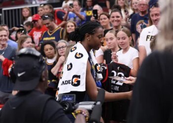 Aliyah Boston a joué toute la saison avec une blessure au ménisque