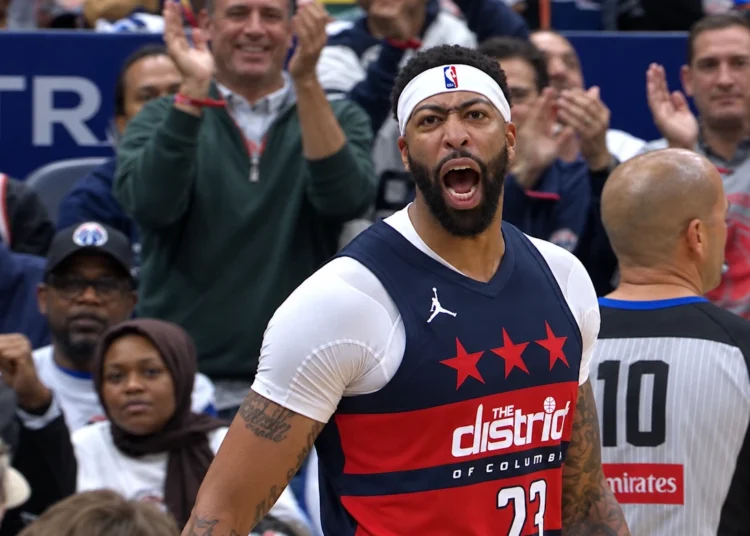 Anthony Davis accueilli comme un MVP à Washington