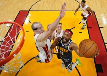 Bruce Brown, un champion NBA contraint de se battre pour un contrat