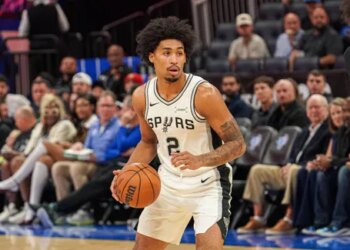 Comme en finale NBA, les Spurs dilapident une énorme avance…