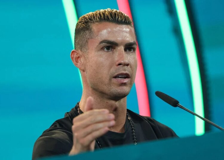 Cristiano Ronaldo dézingue son sélectionneur et se compare à Pelé