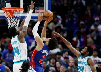Cunningham et Detroit renversent Charlotte après la pause · SNA
