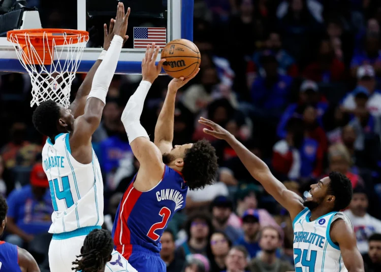 Cunningham et Detroit renversent Charlotte après la pause · SNA