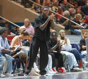 Dennis Schroder, le « prolongement » du staff des Hornets sur le parquet