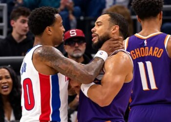 Dillon Brooks fait péter un plomb à John Collins