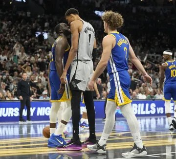 Draymond Green devrait débuter la saison au poste de pivot