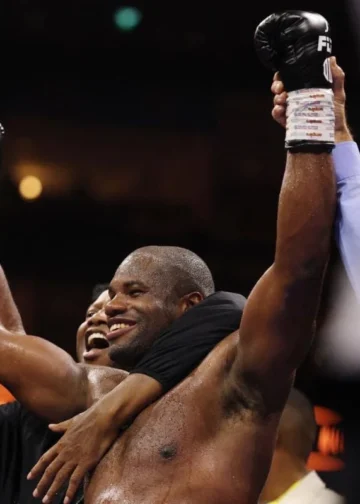 Dubois arrête Wardley au deuxième round et conserve son titre WBO · SNA