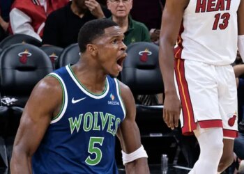 Erik Spoelstra recadre Myron Gardner après son « trashtalking » avec Anthony Edwards