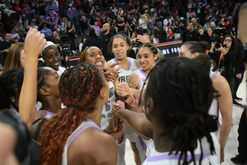 Et 1, et 2, et 3-0… Les Valkyries de Gabby Williams en finale WNBA
