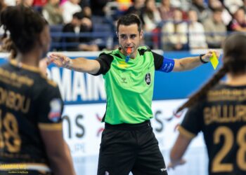 IHF | L’IHF poursuit son expérimentation de l’arbitrage à trois