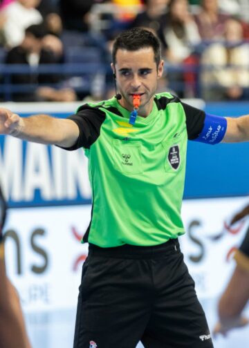 IHF | L’IHF poursuit son expérimentation de l’arbitrage à trois