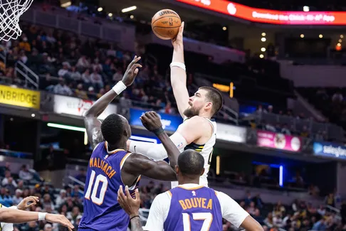 Ivica Zubac découvre la vitesse de Tyrese Haliburton