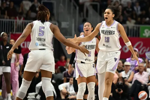 Janelle Salaün élue à l’unanimité meilleure remplaçante de WNBA