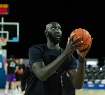 Jaylen Brown et Tacko Fall, des retrouvailles en famille à Philadelphie