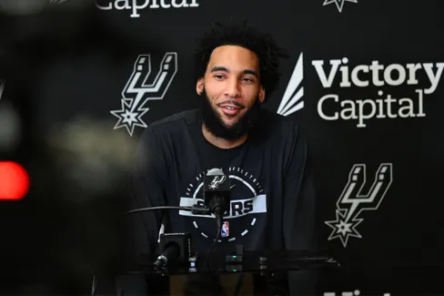 Julian Champagnie prend feu, les Spurs soufflent sur les braises