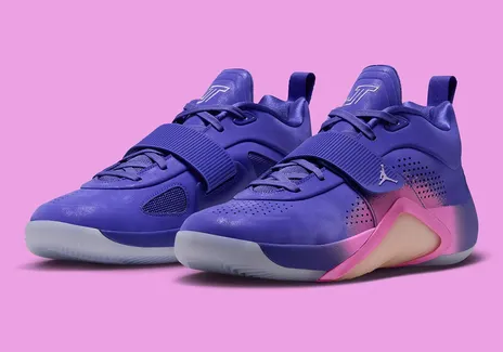 La Jordan Tatum 5 dans la lumière