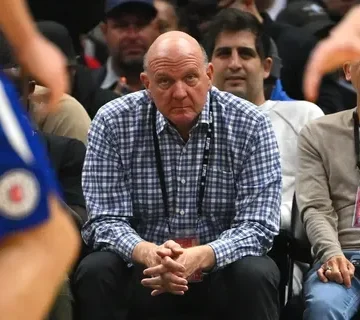 Les Clippers font bloc derrière Steve Ballmer