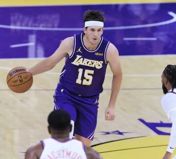 Les Lakers remportent le premier derby de Los Angeles