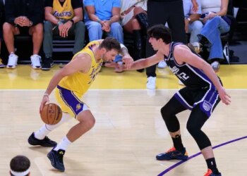 Les Lakers résistent au retour des Kings de Maxime Raynaud