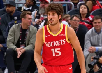 Les Rockets continuent de faire confiance à Reed Sheppard