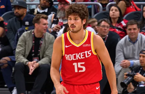 Les Rockets continuent de faire confiance à Reed Sheppard