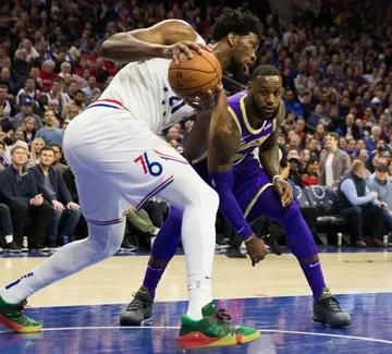 Les Sixers très attentifs au temps de jeu de Joel Embiid et LeBron James