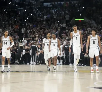 Les Spurs expérimentent leur trio Fox – Castle – Harper