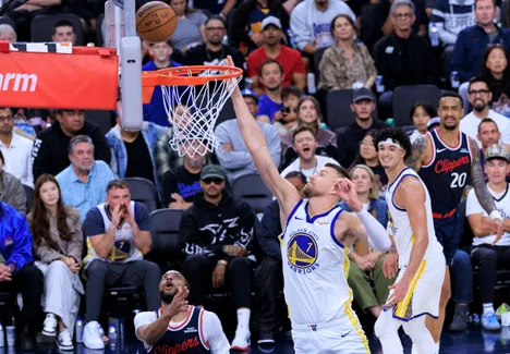 Les Warriors ont contacté les Bucks pour Kristaps Porzingis