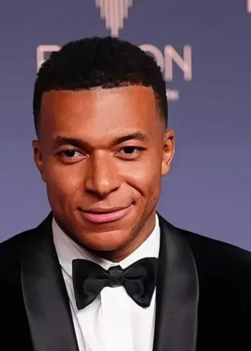 Mbappé plébiscité par les journalistes africains, Hakimi loin du podium · SNA