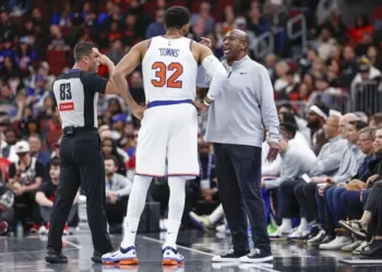 Mike Brown face au défi des égos dans la quête du doublé des Knicks