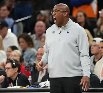 Mike Brown met déjà la pression sur le banc des Knicks