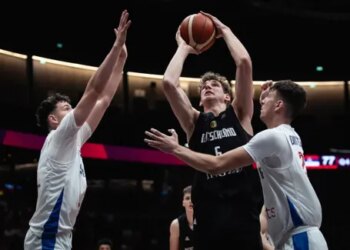 Moussa Diabaté prépare Hannes Steinbach au combat NBA