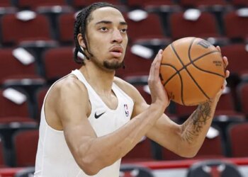 Noa Essengue fait oublier sa Summer League ratée