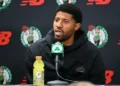 Paul George, de modèle à mentor pour Jayson Tatum