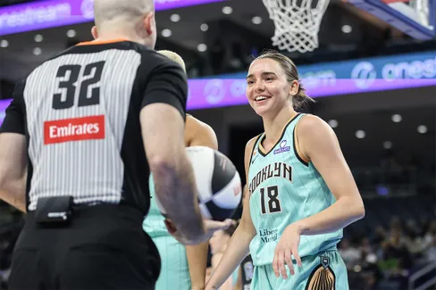 Pauline Astier élue dans la All-Rookie Team WNBA !