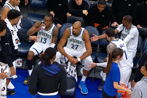 Rudy Gobert désamorce la séquence avec LaMelo Ball et Jonathan Kuminga