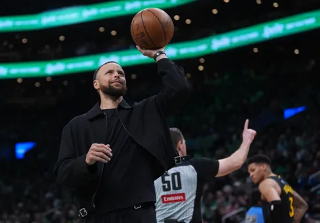 Stephen Curry lucide sur les occasions manquées des Warriors