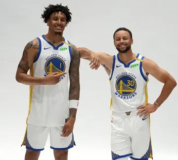 Stephen Curry prend Yaxel Lendeborg sous son aile