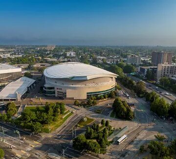 Tom Dundon assure vouloir garder les Blazers à Portland, mais…