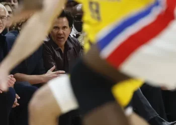 Tom Gores appelle les Pistons à continuer de faire taire les sceptiques