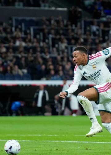 Vitesse, puissance et technique, le but exceptionnel de Mbappé avec le Real (vidéo)